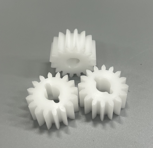 image Pignon Engrenage Plastique Module 1.5 – 16 Dents (POM Blanc, Ø 8 H7 + Rainure)